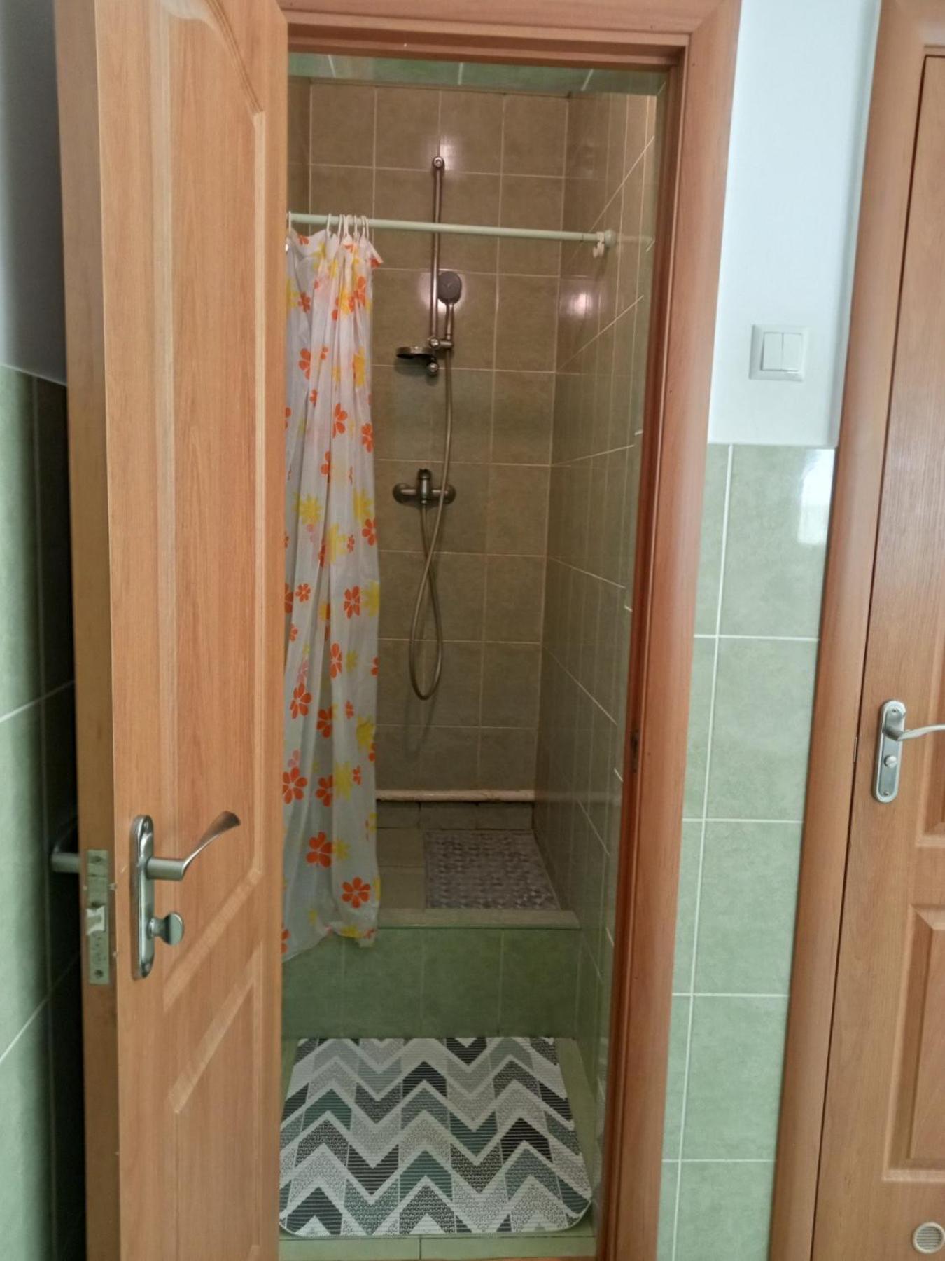 Hostel Iskra Lviv Dış mekan fotoğraf