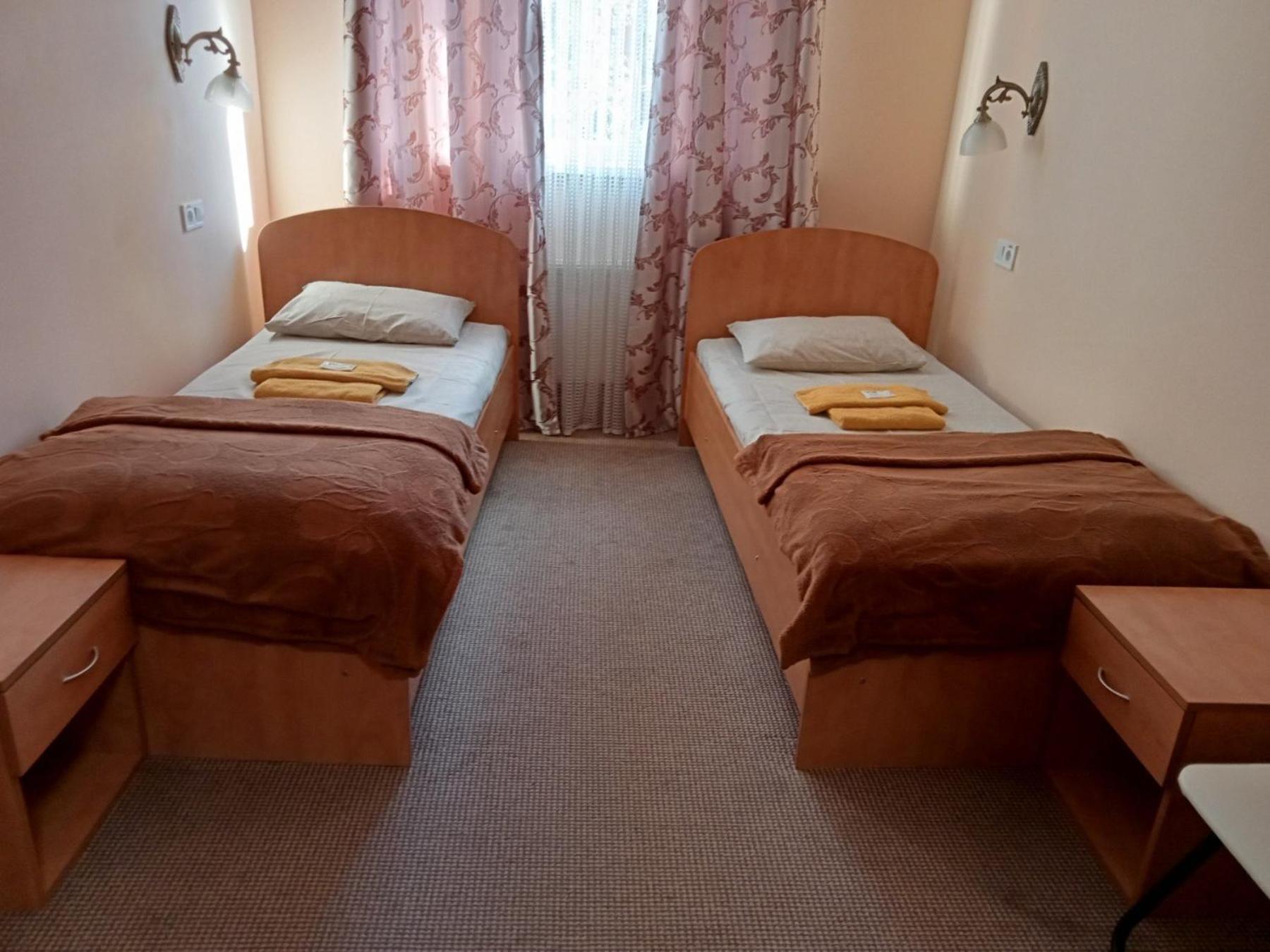 Hostel Iskra Lviv Dış mekan fotoğraf
