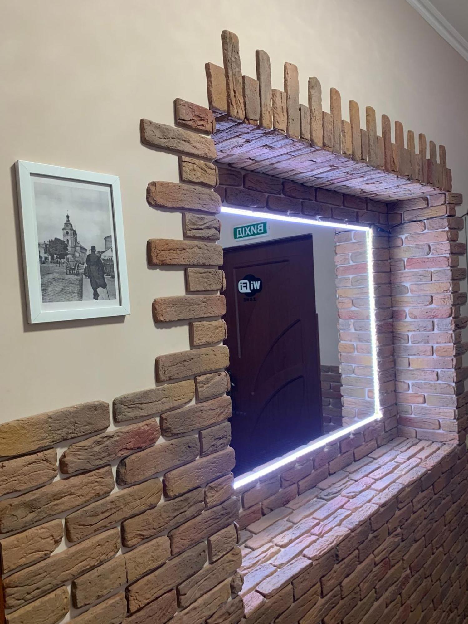 Hostel Iskra Lviv Dış mekan fotoğraf